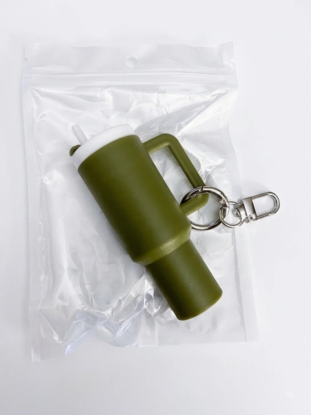 Green Silicone Tumbler Keychain - Portable Cup Accessory